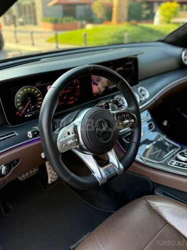 Mercedes E 220 d-8