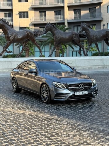 Mercedes E 220 d-2