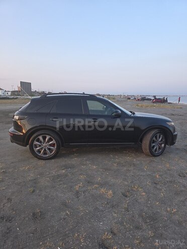 Infiniti FX35-3