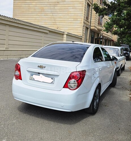Chevrolet Aveo-3