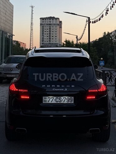Porsche Cayenne-2