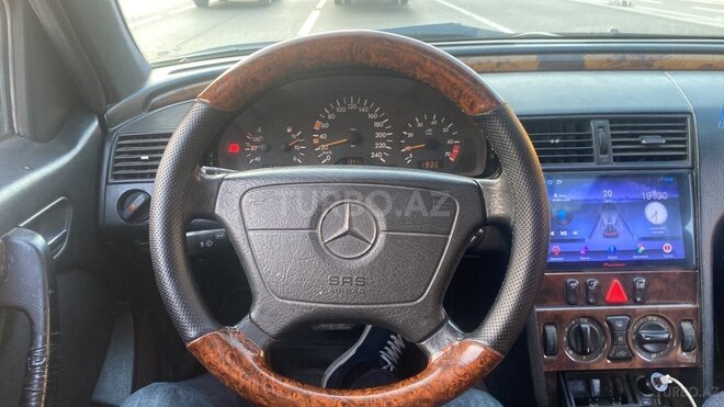 Mercedes C 200-2
