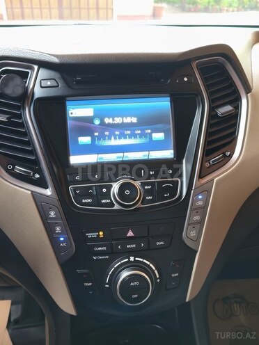 Hyundai Santa Fe-21