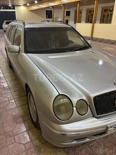 Mercedes E 200-7