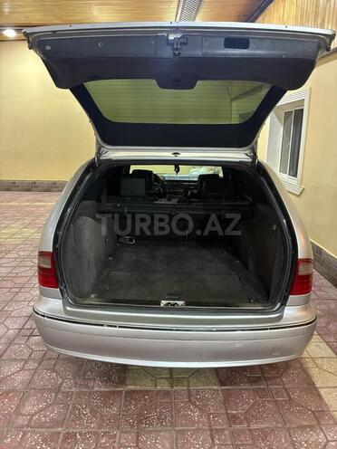 Mercedes E 200-8