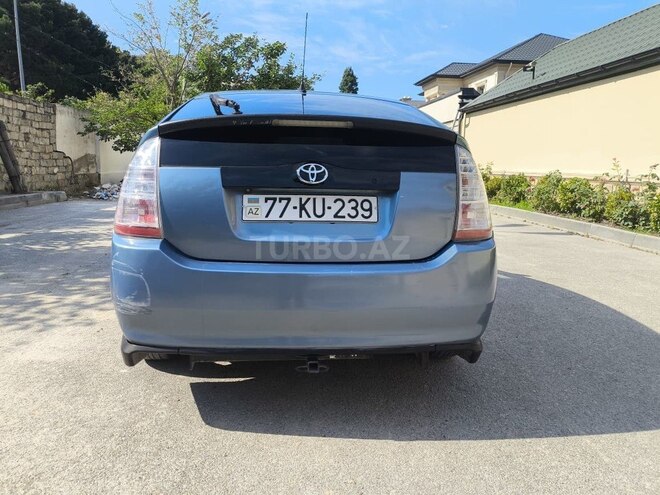 Toyota Prius-8