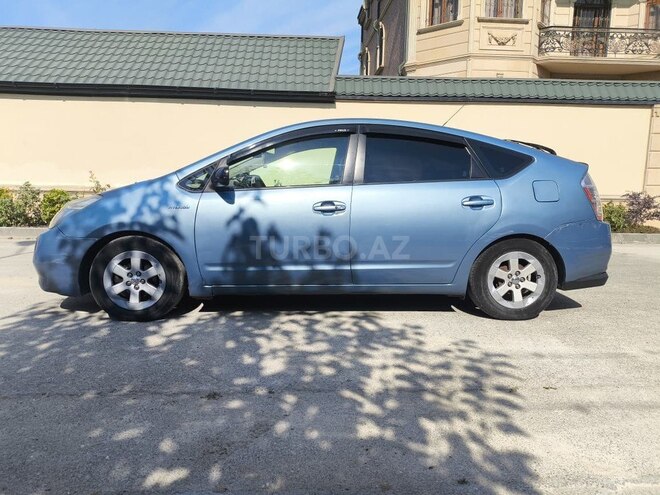 Toyota Prius-10