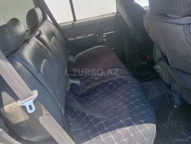 Mitsubishi Pajero-8
