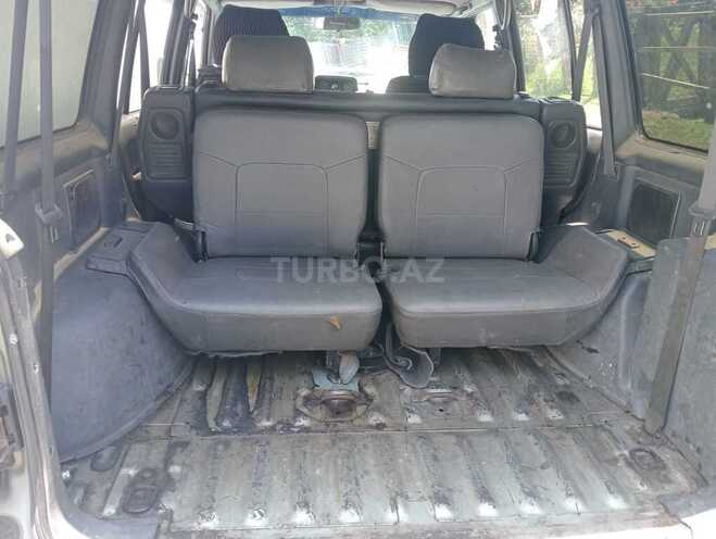 Mitsubishi Pajero-5