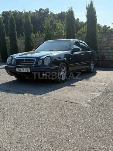 Mercedes E 200-1