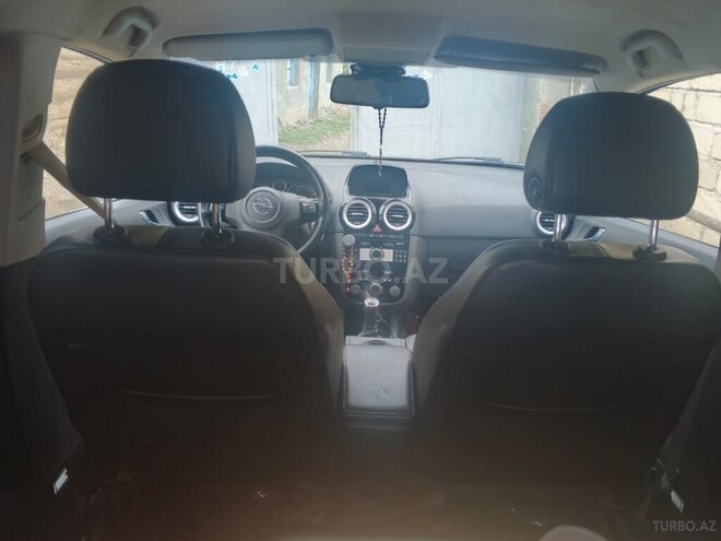 Opel Corsa-8