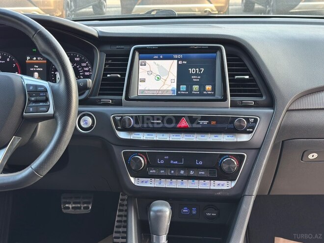 Hyundai Sonata-7