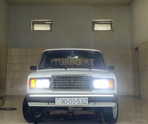 LADA (VAZ) 2107-1