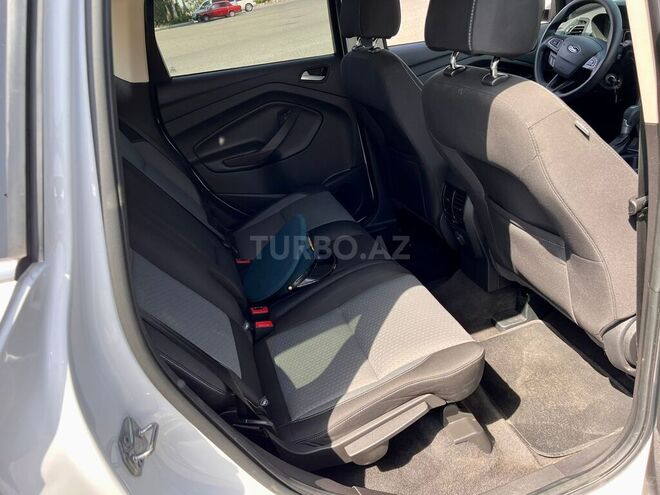 Ford Escape-8