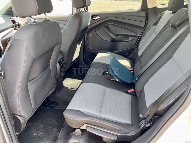 Ford Escape-12