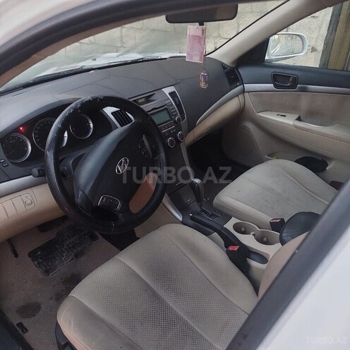 Hyundai Sonata-4