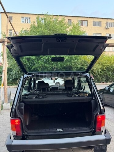 LADA (VAZ) Niva-8