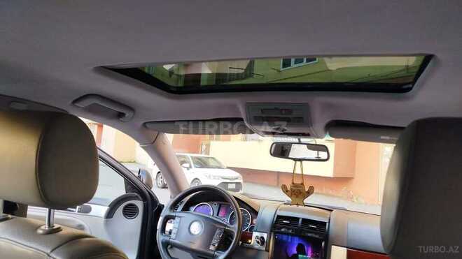 Volkswagen Touareg-11