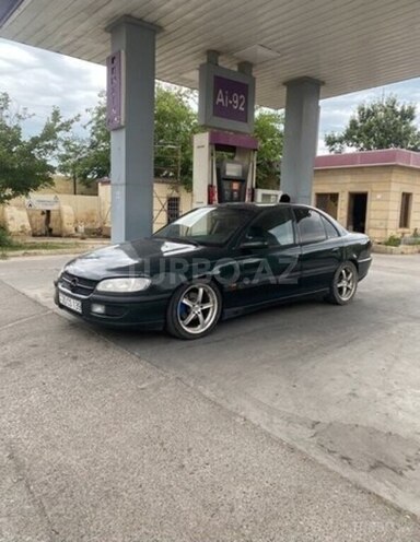 Opel Omega-2