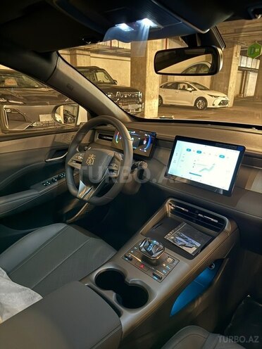 BYD Qin Plus-8