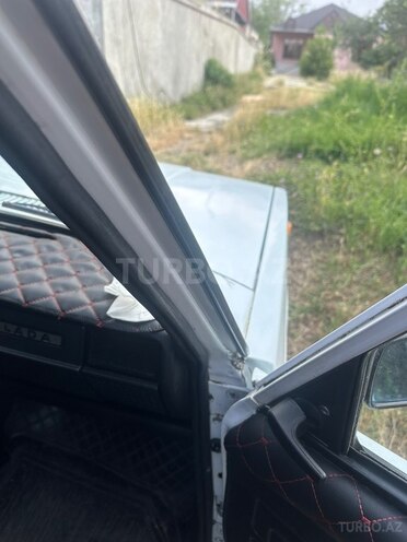 LADA (VAZ) 2107-2