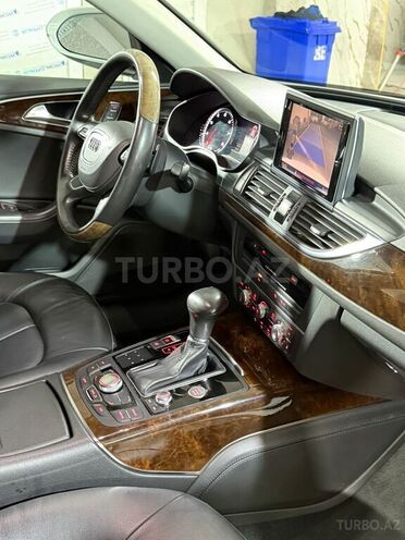 Audi A6-10