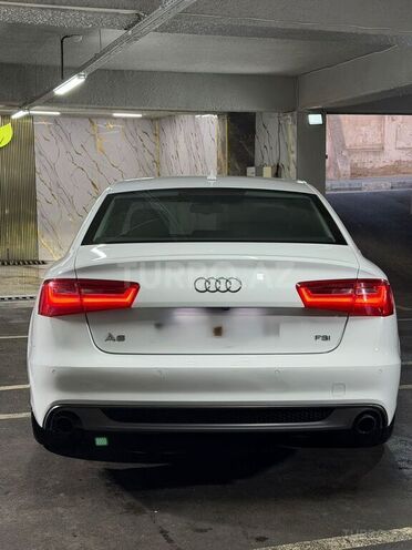 Audi A6-15