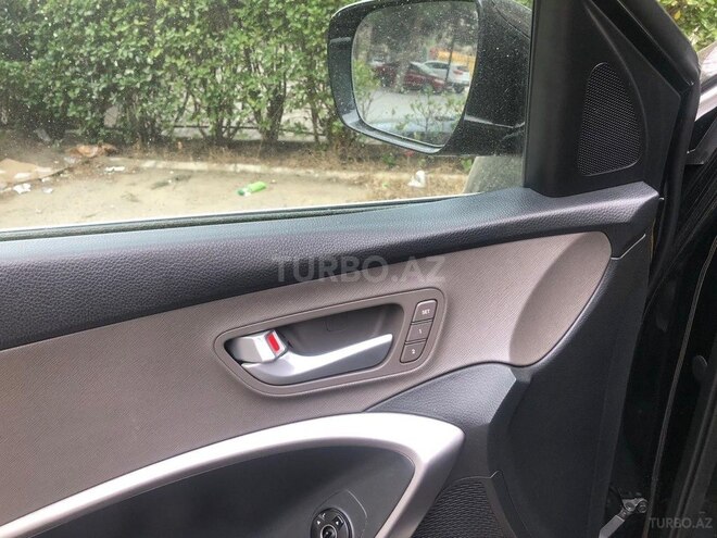 Hyundai Santa Fe-3