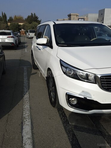 Kia Carnival-3