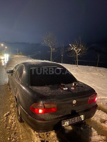 Opel Omega-15