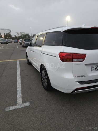 Kia Carnival-15