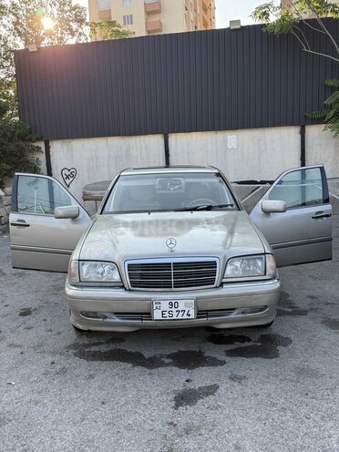 Mercedes C 230-1