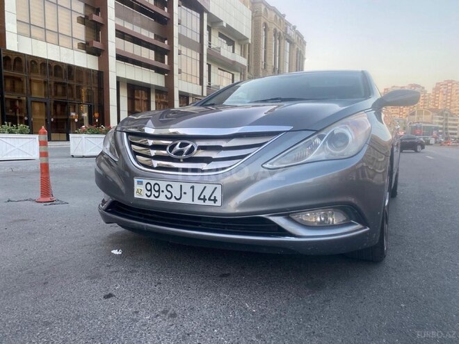 Hyundai Sonata-1