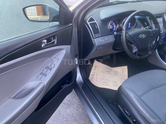 Hyundai Sonata-4