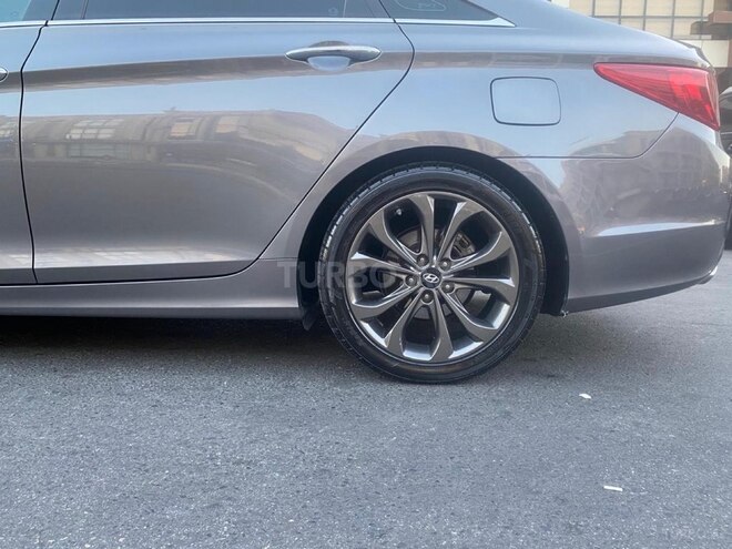 Hyundai Sonata-10