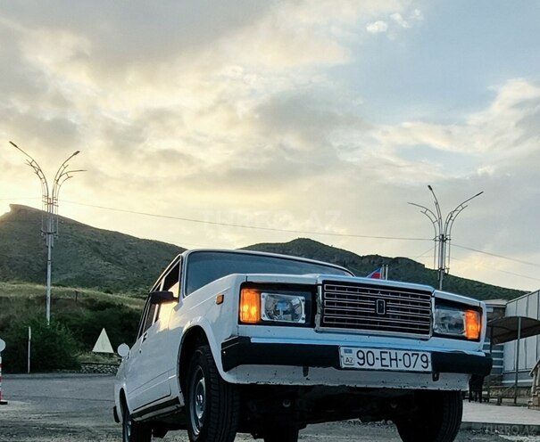 LADA (VAZ) 2107-1
