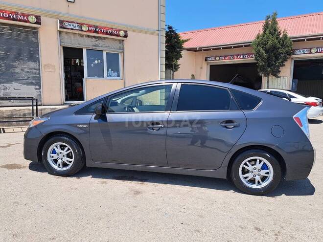 Toyota Prius-3