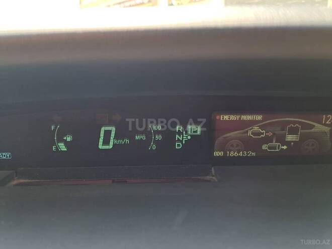 Toyota Prius-7