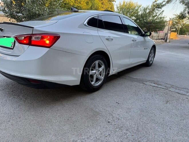 Chevrolet Malibu-8