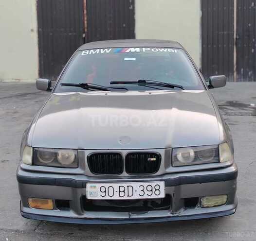 BMW 320-1