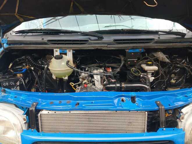 Ford Transit-7