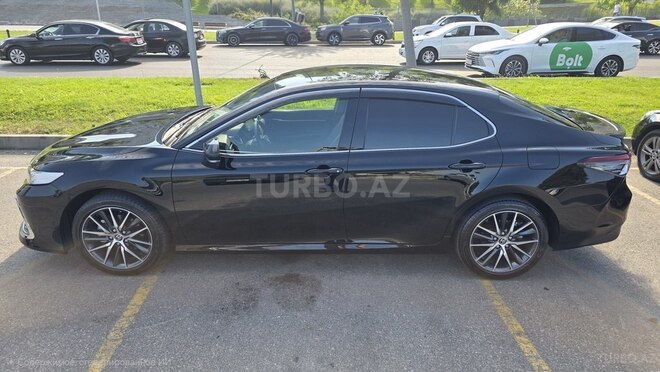 Toyota Camry-5