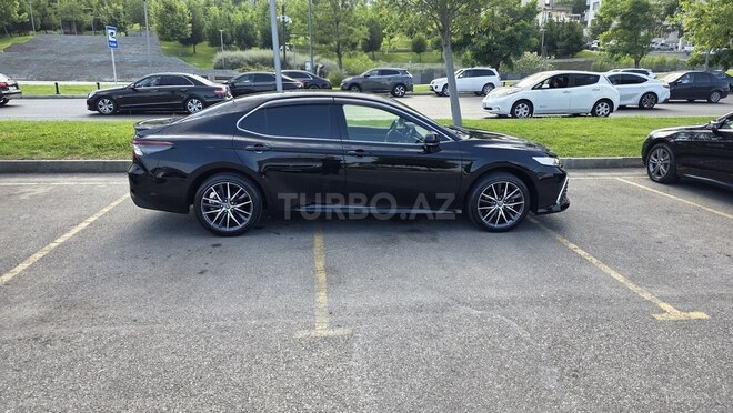 Toyota Camry-6