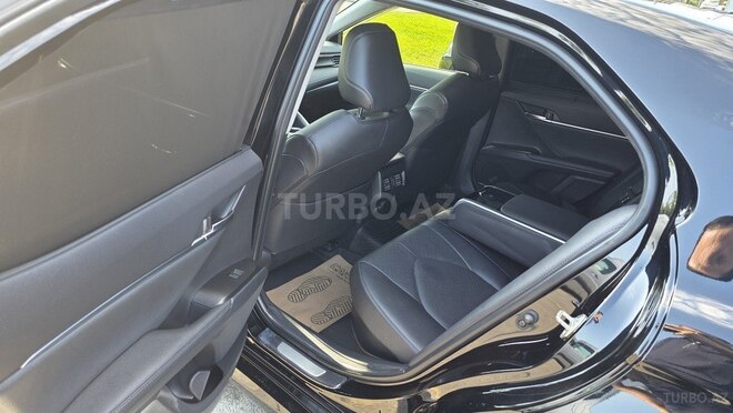 Toyota Camry-11