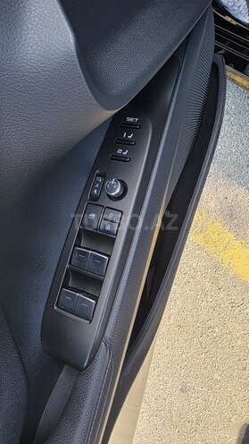 Toyota Camry-12
