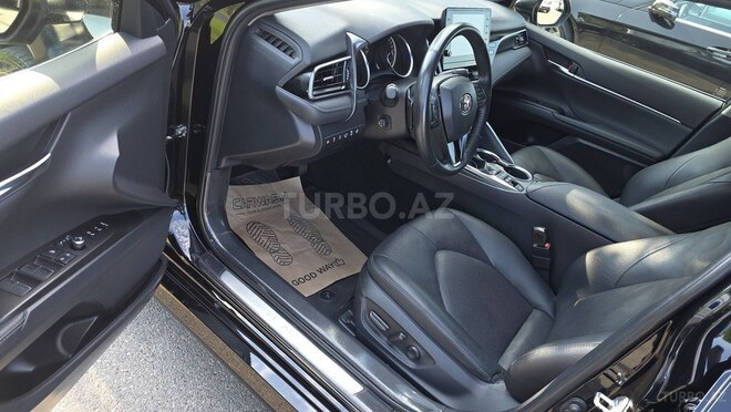 Toyota Camry-14