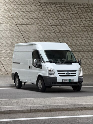 Ford Transit-4
