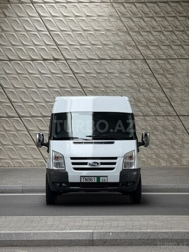 Ford Transit-6