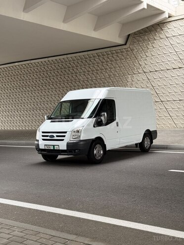 Ford Transit-7