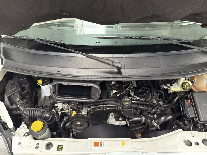 Ford Transit-14